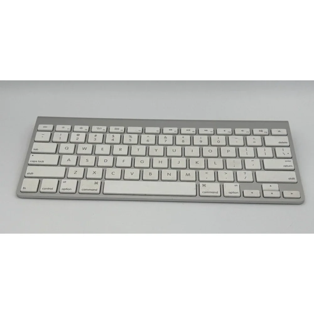 OEM Apple A1314 Bluetooth 3rd Gen Wireless Keyboard Takes Batteries Tested
